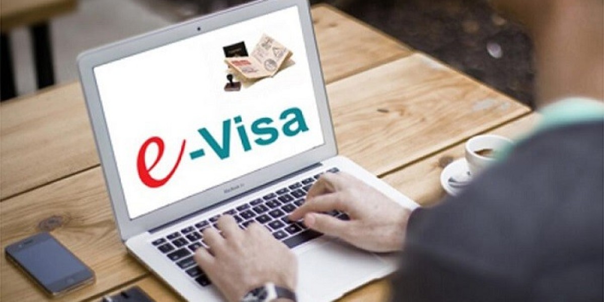 خلال تعبئة النموذج المخصص والتأكد من إرفاق جميع الوثائق المطلوبة بدقة. يُنصح بزيارة الموقع الرسمي للجهة المختصة، حيث يتم